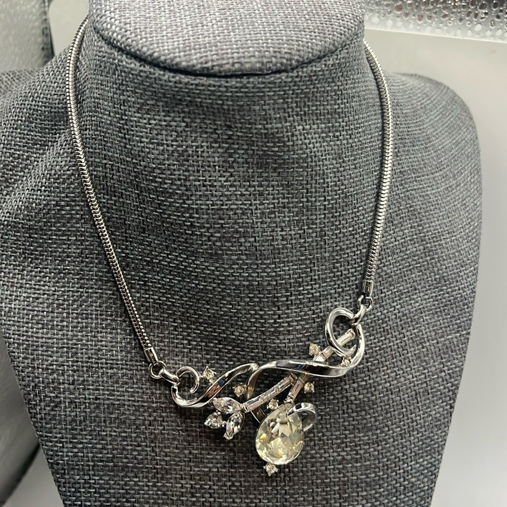 TRIFARI PAT PEND Crystal Rhinestone Necklace 1950's